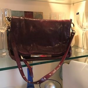 $$$ DROP - B MAKOWSKY BURGUNDY HOBO BAG